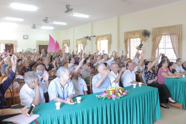 Chương trình khai trương diễn ra trong không khí vui vẻ, sôi nổi