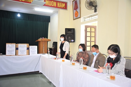 Thạc sĩ Nguyễn Thị Thanh Hòa - Tổng giám đốc Công ty Cổ phần Việt Mông Cổ phát biểu tại buổi trao quà.