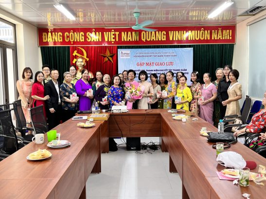 Dược phẩm Vimos giao lưu và tặng quà hội người khuyết tật quận Thanh Xuân